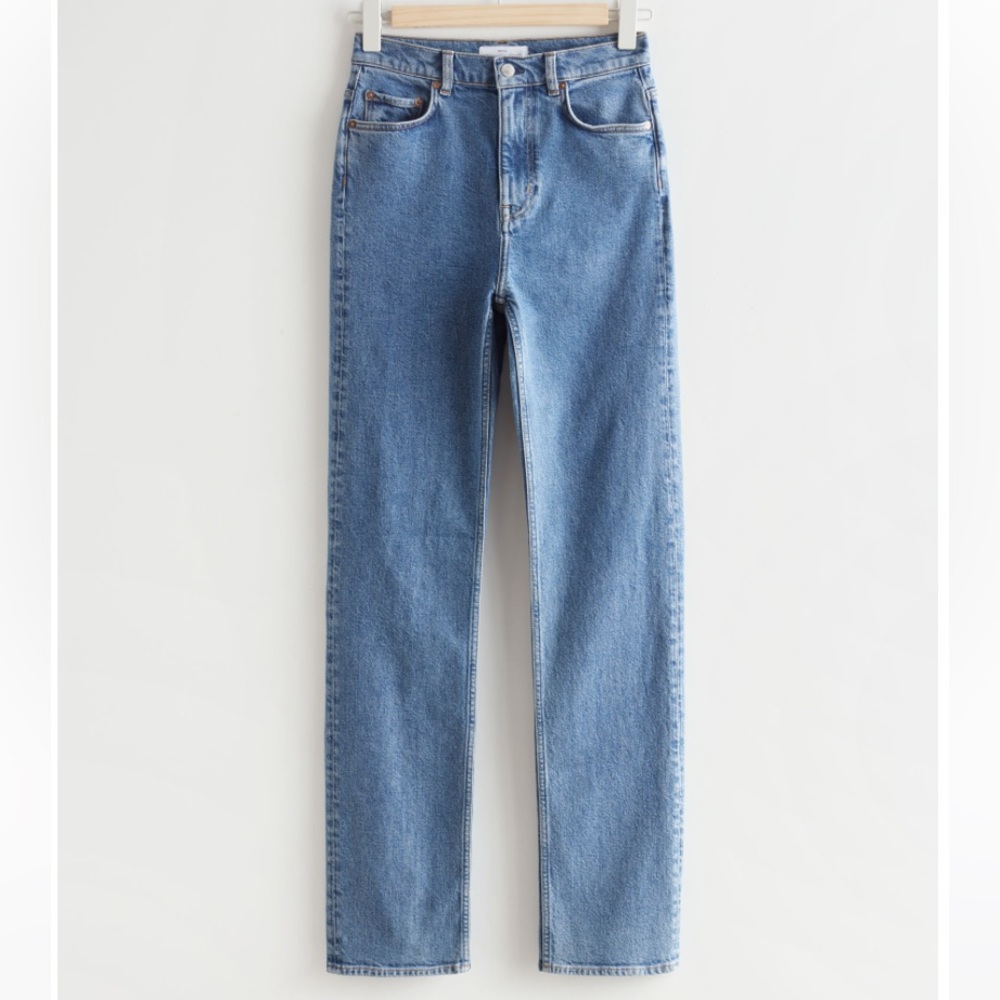 & Other Stories Favorite Cut Straight Jeans in Mid Blue